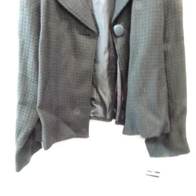 LOT 187. THREE LADIES COATS/JACKETS ALFANI, WORTHINGTON AND REQUIREMENTS BRANDS