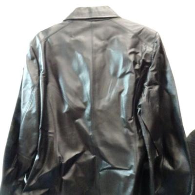LOT 187. THREE LADIES COATS/JACKETS ALFANI, WORTHINGTON AND REQUIREMENTS BRANDS