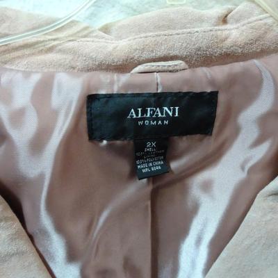 LOT 187. THREE LADIES COATS/JACKETS ALFANI, WORTHINGTON AND REQUIREMENTS BRANDS