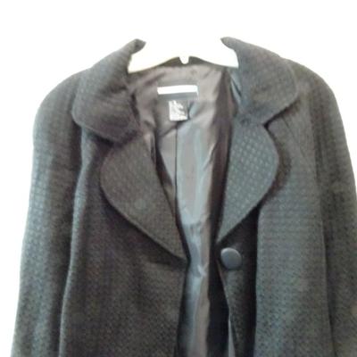 LOT 187. THREE LADIES COATS/JACKETS ALFANI, WORTHINGTON AND REQUIREMENTS BRANDS