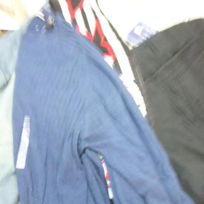 LOT 189 MENS CLOTHING INCLUDING CEZANI MENS SHIRT WITH TAGS, ADIDAS GEAR, SOOCER SHIRT, ETC