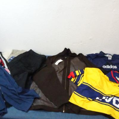 LOT 189 MENS CLOTHING INCLUDING CEZANI MENS SHIRT WITH TAGS, ADIDAS GEAR, SOOCER SHIRT, ETC