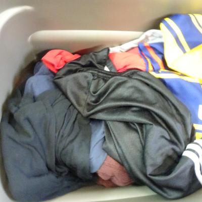 LOT 189 MENS CLOTHING INCLUDING CEZANI MENS SHIRT WITH TAGS, ADIDAS GEAR, SOOCER SHIRT, ETC