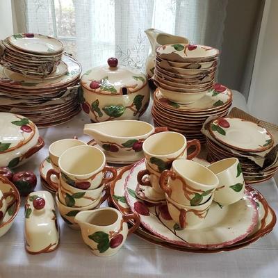 Franciscan Apple LARGE dish set! Many serving pieces