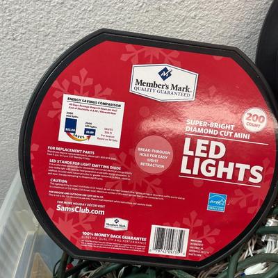 LOT 194. TUB OF CHRISTMAS LIGHTS, SOME NEW IN PACKAGE