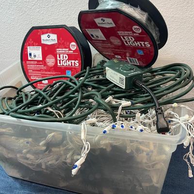 LOT 194. TUB OF CHRISTMAS LIGHTS, SOME NEW IN PACKAGE