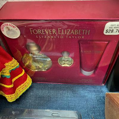 LOT 195. MISC. LOT OF HOME DECOR, DOLL, NEW SAS RED LOAFERS, ETC.