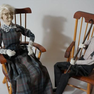 FOLK ART- CHARACTERS GRANPA AND GRANDMA HAND CRAFTED IN THE OZARKS