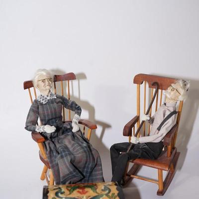 FOLK ART- CHARACTERS GRANPA AND GRANDMA HAND CRAFTED IN THE OZARKS