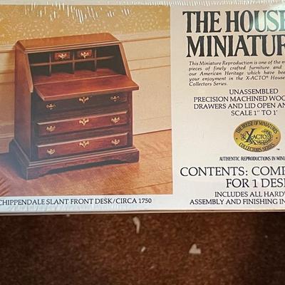 New Four Piece Lot of The House Miniature Furniture