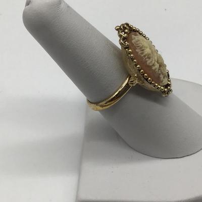 Sarah Coventry Vintage Fashion Ring