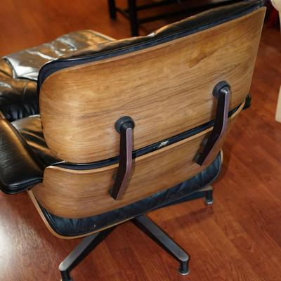 CHARLES EAMES FOR HERMAN MILLER LOUNGE CHAIR BLK LEATHER, WITH OTTOMAN