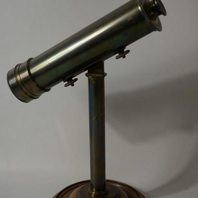 VAN CORT KALIEDESCOPE ON STAND, BRASS ON WALNUT PLATFORM