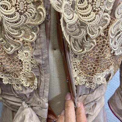 Antique Victorian Prairie Edwardian Style Lace Floral Daytime Dress