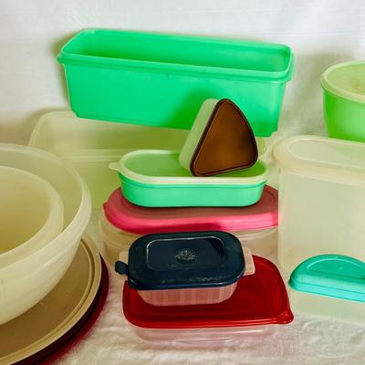 Tupperware and Plastic Food Containers
