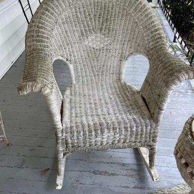 Vintage White Wicker Patio Chair
