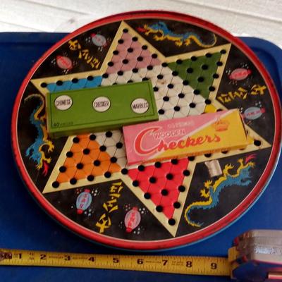 LOT 111  VINTAGE CHINESE CHECKERS