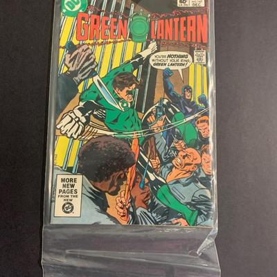 LOT 19R: Green Lantern DC Comics