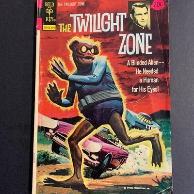LOT::42R: Vintage Golden Key Comics The Twilight Zone