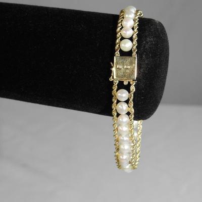 Pearl bracelet in 14 it gold
