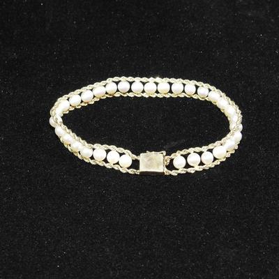 Pearl bracelet in 14 it gold
