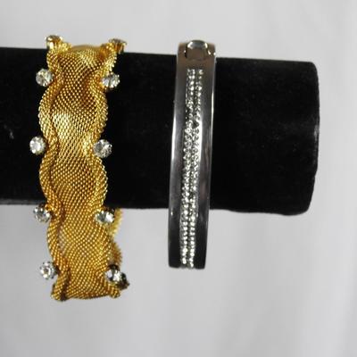 Pair of bracelets
