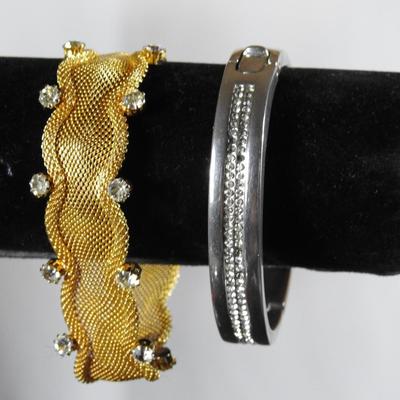 Pair of bracelets
