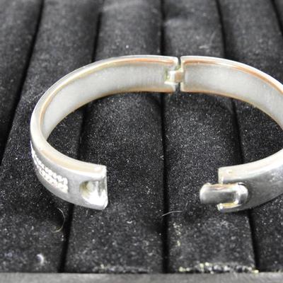 Pair of bracelets