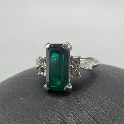 Vintage Avon Green Costume Jewelry Silver Tone Adjustable Ring