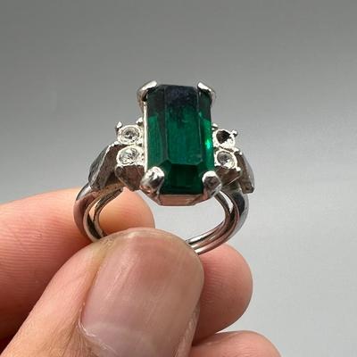 Vintage Avon Green Costume Jewelry Silver Tone Adjustable Ring