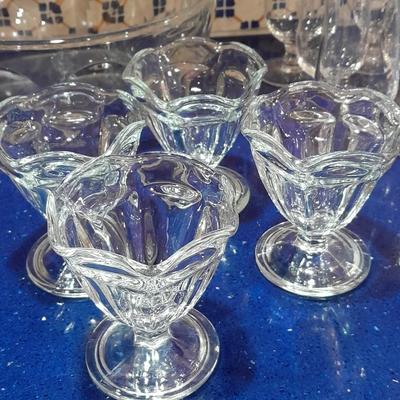 LOT 41 STEMMED GLASSWARE, LARGE BOWL AND CUSTARD CUPS