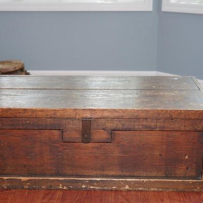 PRIMITIVE WOODEN TOOL CHEST /TWO BOARD PINE TOP. NO INSERT /CLEAN INTERIOR