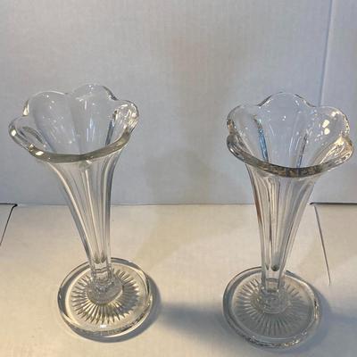 Pair HEISEY  Colonial Vintage Fluted Crystal Scalloped Edge Vases
