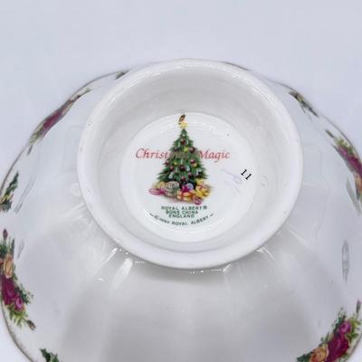 ROYAL ALBERT ~ Christmas Magic Footed Dish