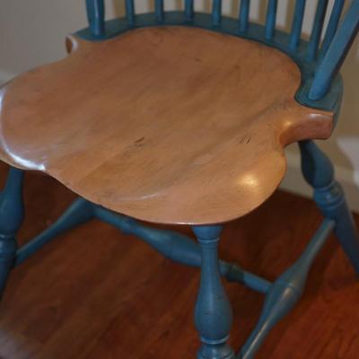 SET OF FOUR Hale of Vermont WINDSOR STYLE CHAIRS OF QUALITY NATURAL & COLONIAL BLUE PAINTED