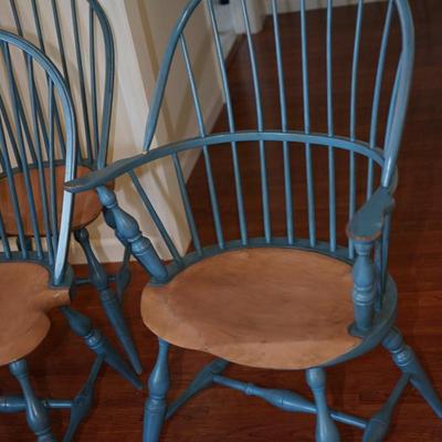 Hale of Vermont Windsor STYLE CHAIR COLONIAL BLUE /CONTOURED  SEATS KITCHEN OR DINING ROOM