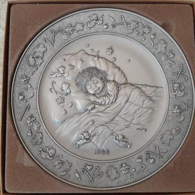 LOT 119 THREE PEWTER COLLECTIBLE PLATES