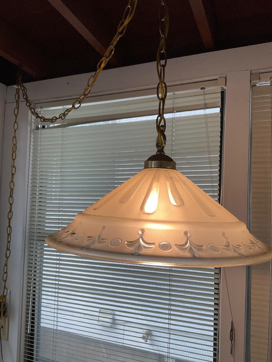 Hanging glass lamp