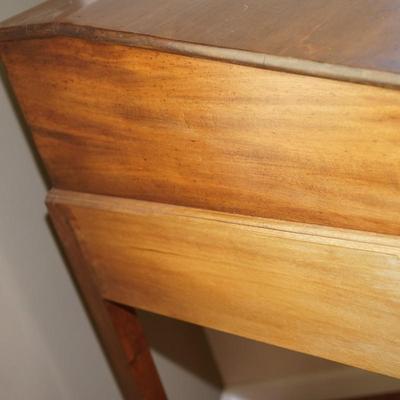 FEDERAL STYLE  MAHOGANY SLANT TOP WRITING DESK /HEIGHT W TAPERED LEGS 48"