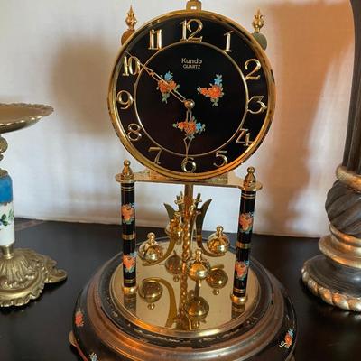 Kundo Anniversary Clock w/ misc decor items