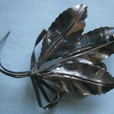 Vintage Sterling Silver Floral Pin