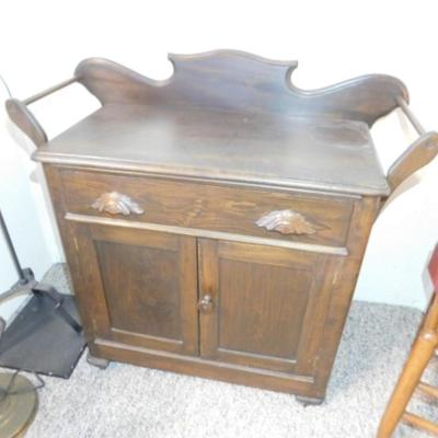 Vintage Solid Wood Washstand with Side Towel Bars