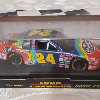 Jeff Gordon #24 Dupont 1995 Winston Cup Champion Die Cast 1/43 Scale Monte Carlo