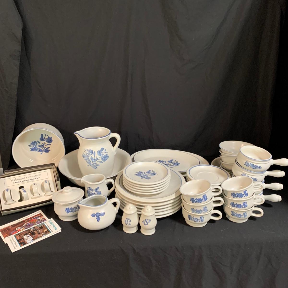 Pfaltzgraff Yorktowne Stoneware Dinnerware Set (KCHS)