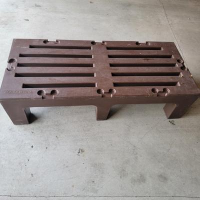 Brown Cambro dunnage rack
