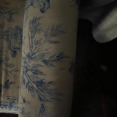 Backless Rolled Arm seat, lions feet