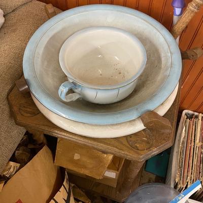 Antique chamber pot set