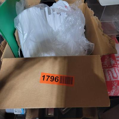 Straws, cleaning pads & misc. items
