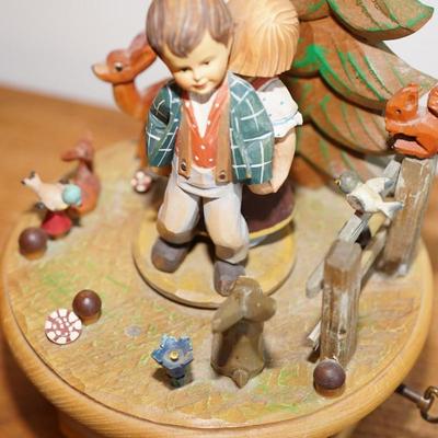 ANRI MUSIC BOX , BOY & GIRL IN FOREST/ ANIMALS/BIRDS/