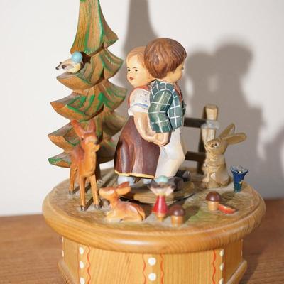 ANRI MUSIC BOX , BOY & GIRL IN FOREST/ ANIMALS/BIRDS/